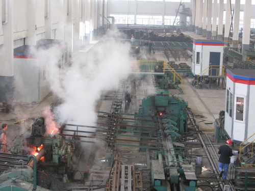 崇左无缝钢管厂家生产车间